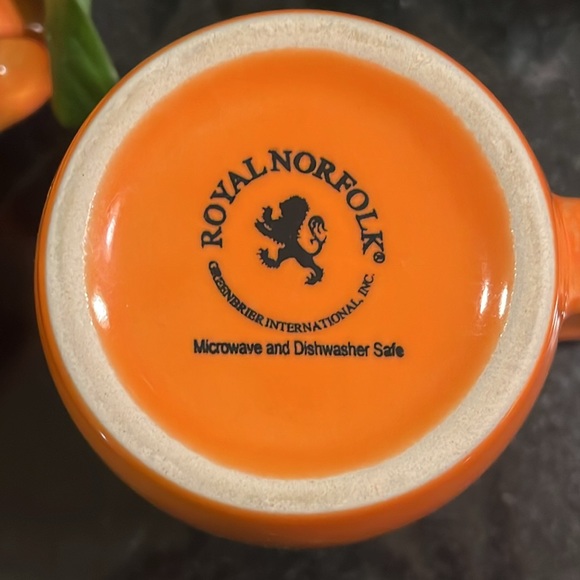 Royal Norfolk Greenbrier International Orange Cup / Mug - Set of 2 - Picture 5 of 6
